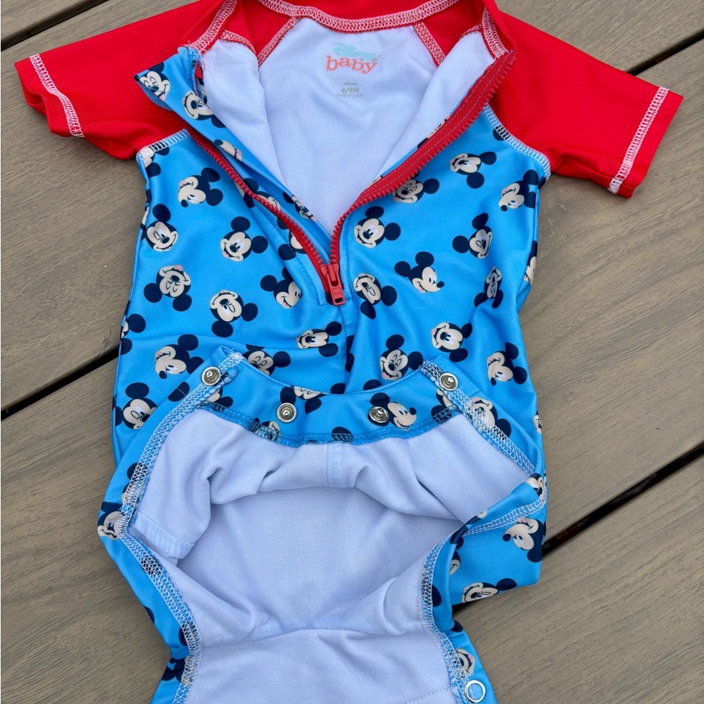 Disney Mickey Mouse Rashguard - Picture 5 of 6